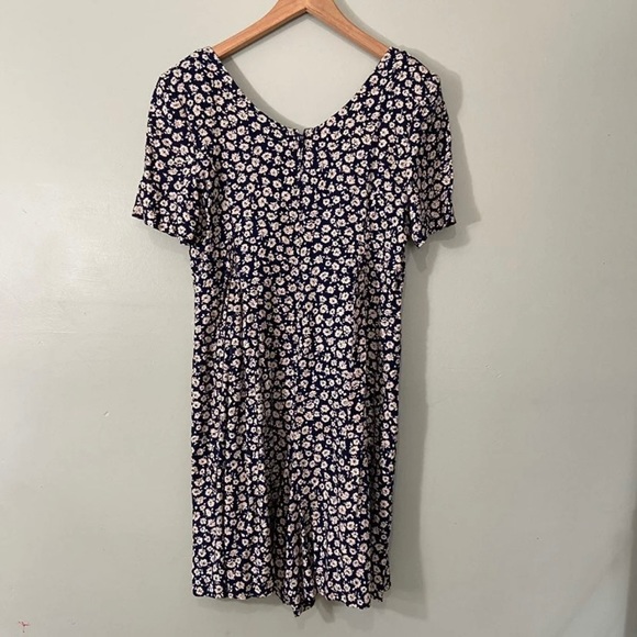 Express Vintage Floral Romper - Picture 5 of 5